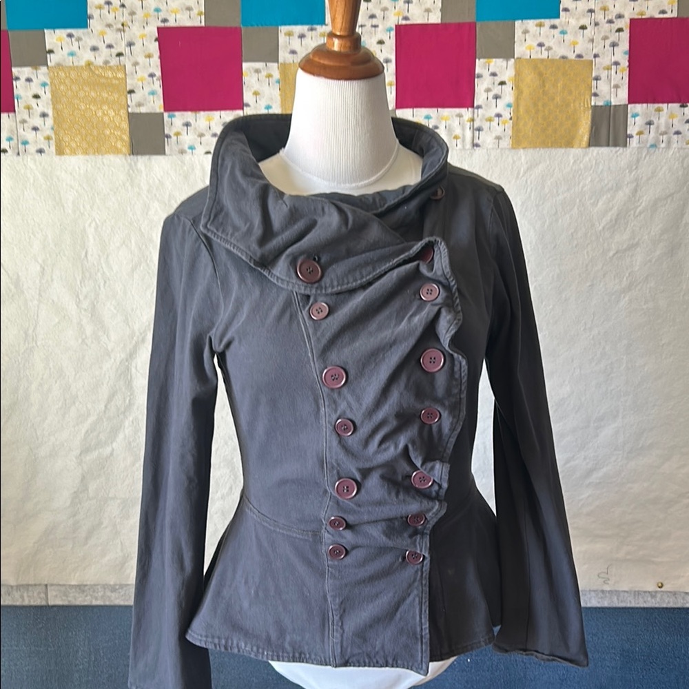 Luna Luz Gray Button-Up Top